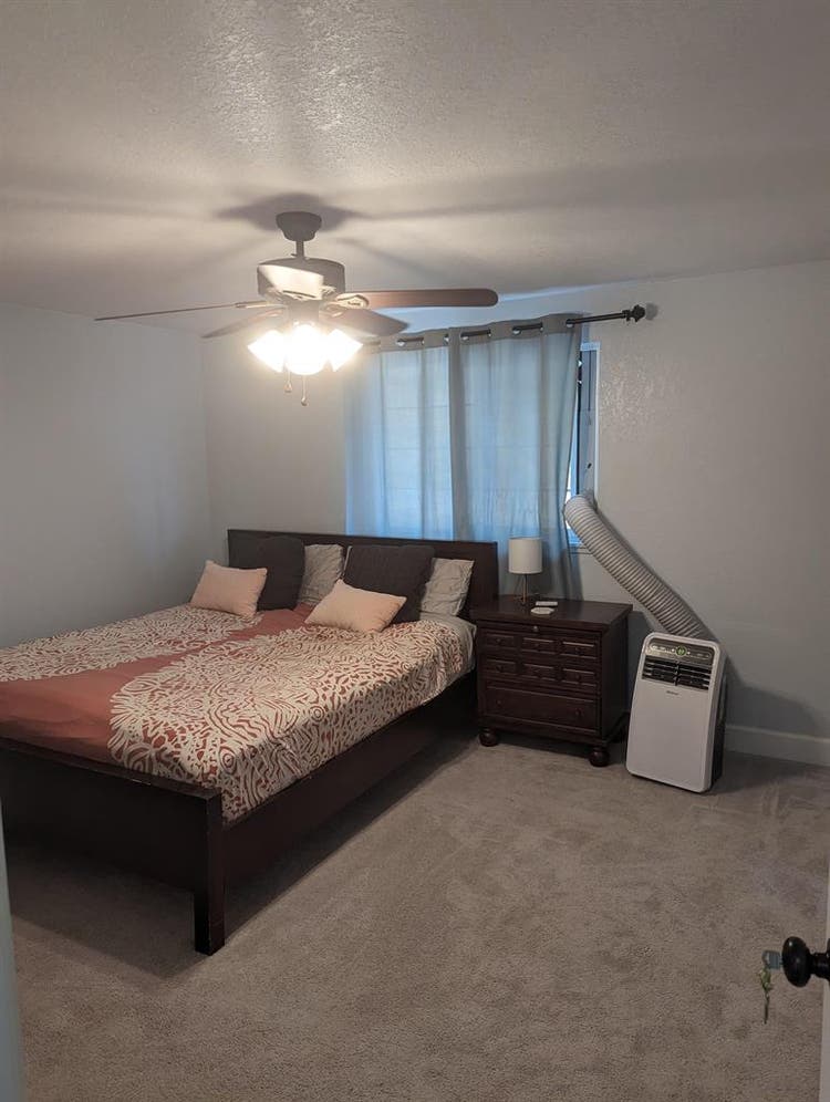 Roommate wanted in ba house