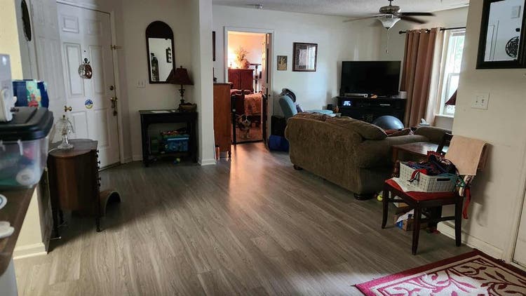 Apt in NW Greensboro near airport