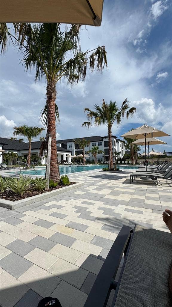 Se renta habitación amoblada $