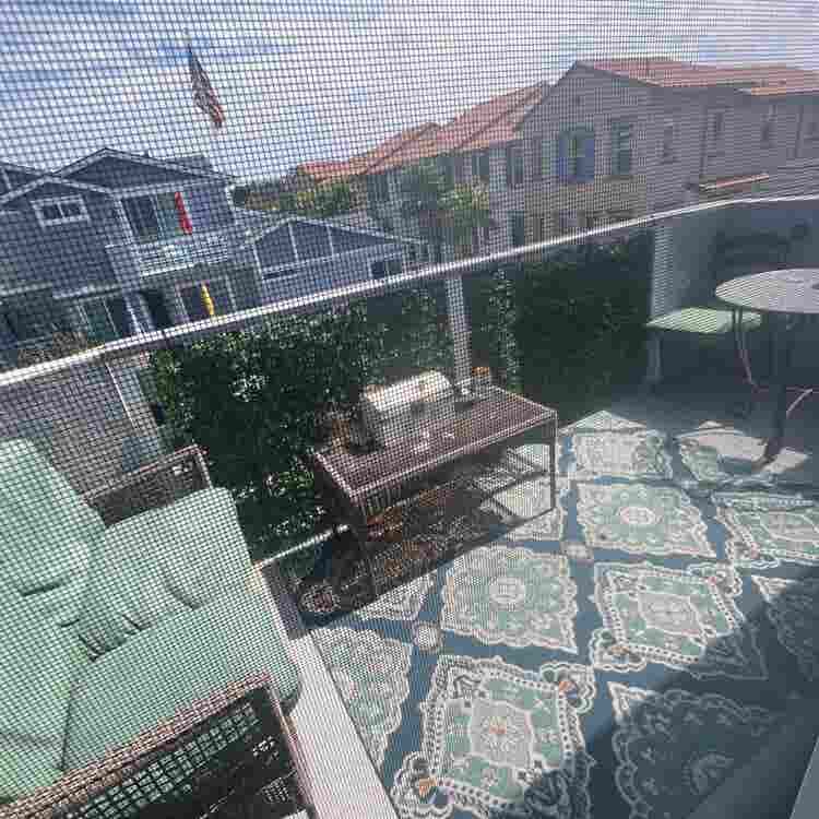 Master en-suite available October 1