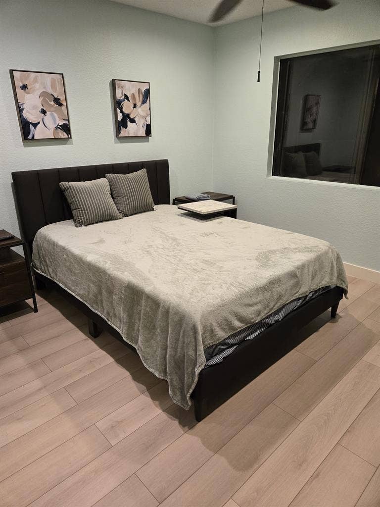 Female roommate wanted