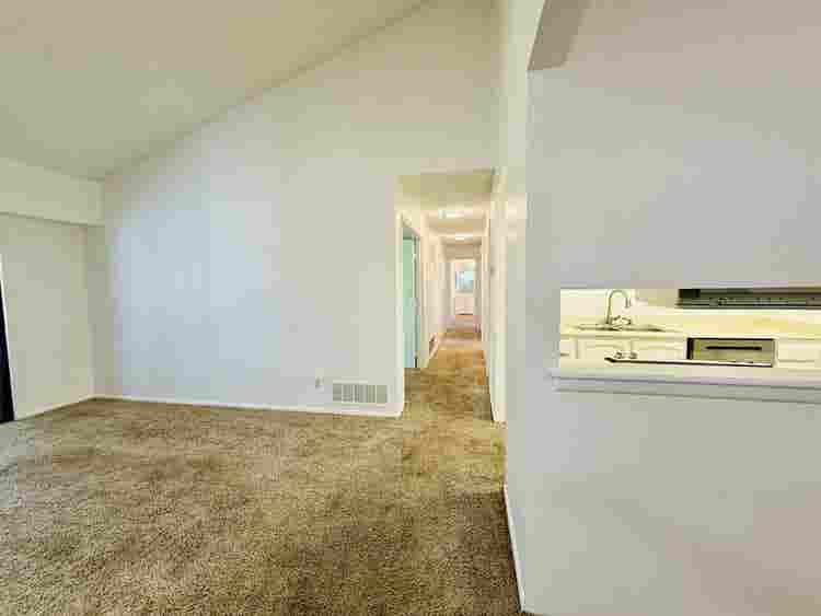 3 individual bedrooms for rent