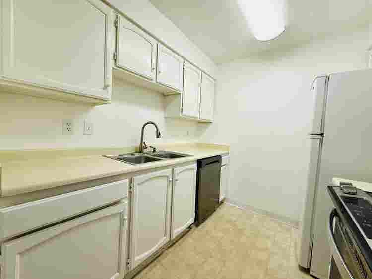 3 individual bedrooms for rent