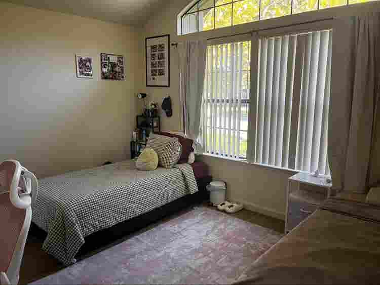 Looking for lease takeover (F)