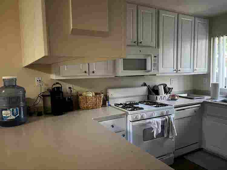Looking for lease takeover (F)