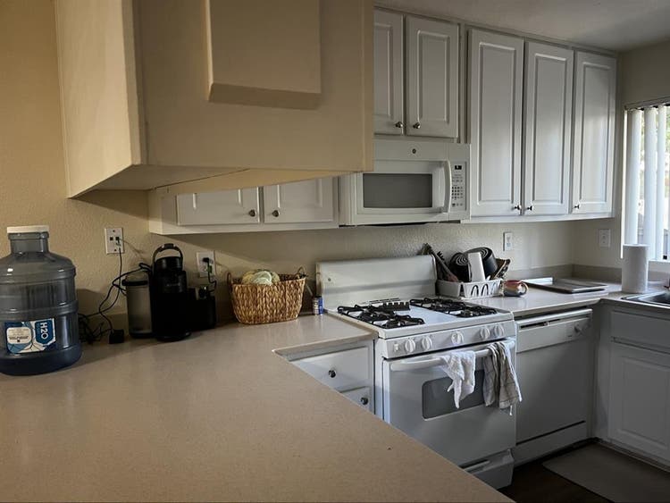 Looking for lease takeover (F)