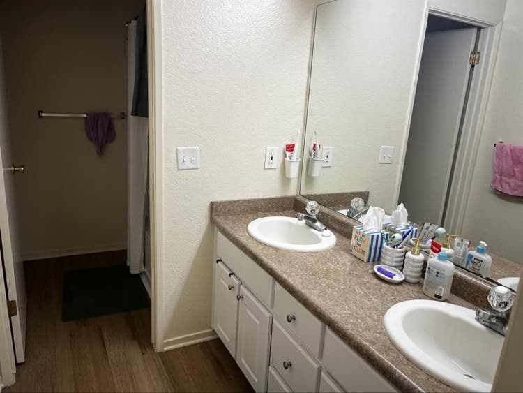 Looking for lease takeover (F)