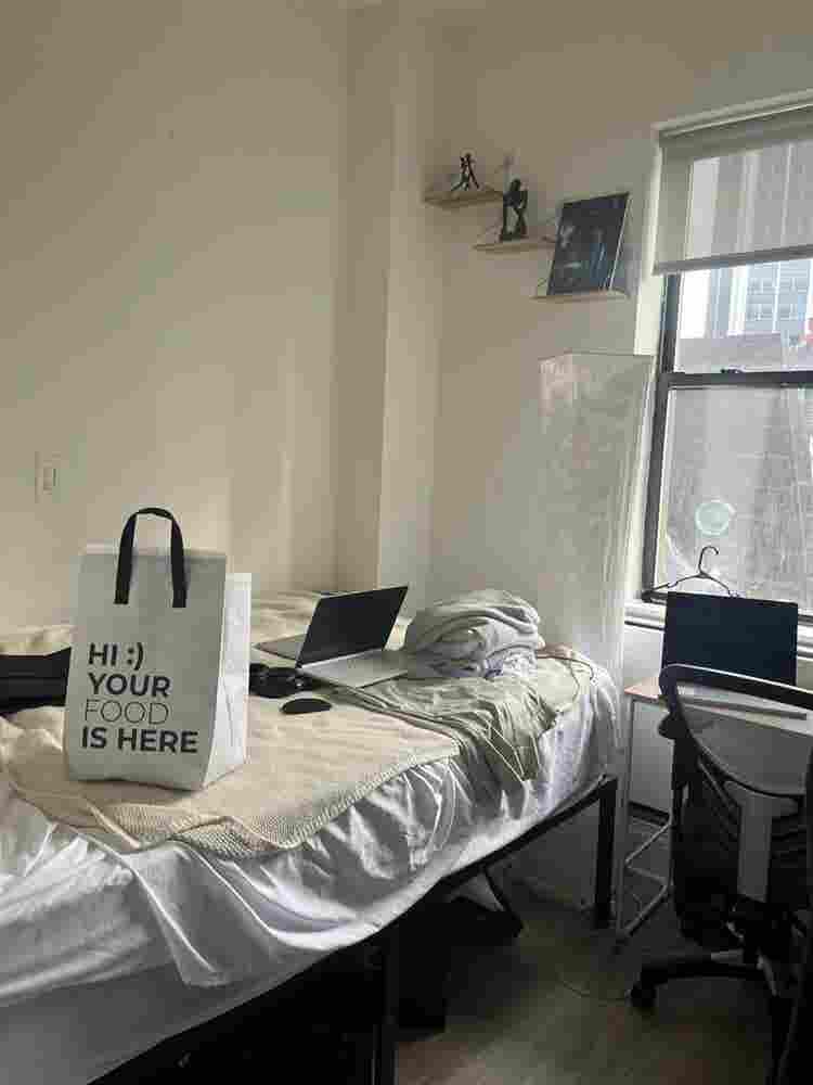 ✨ Convenient Room in Midtown South✨