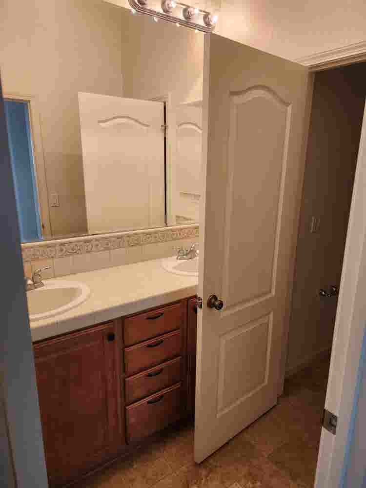 Private room and private bathroom