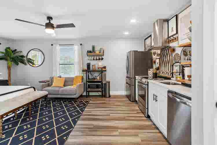 PRIVATE STUDIO – CENTRAL OAK PARK
