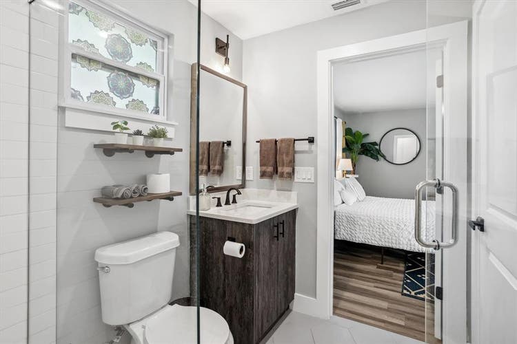 PRIVATE STUDIO – CENTRAL OAK PARK