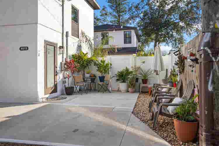 PRIVATE STUDIO – CENTRAL OAK PARK