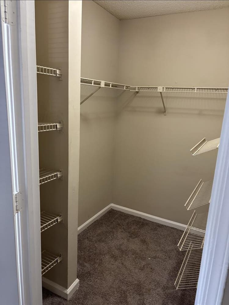 Roommate wanted asap Sandy springs!