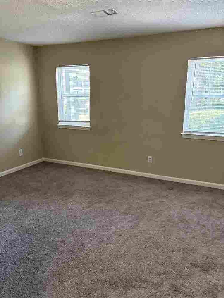 Roommate wanted asap Sandy springs!