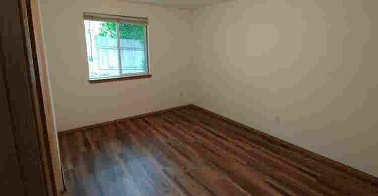 Roommate wanted