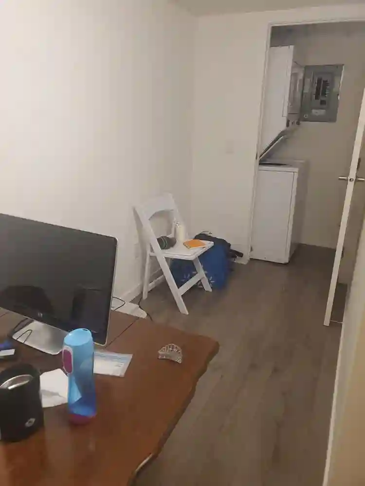 Spacious Shared Studio Downtown