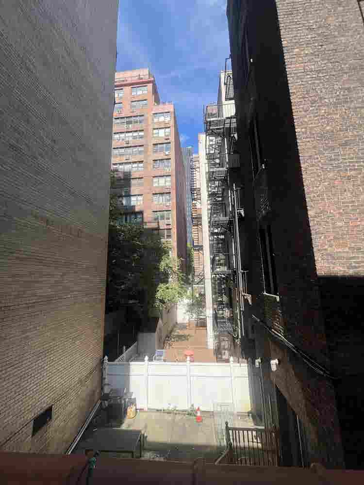 Murry Hill apt msg J_heess on ig