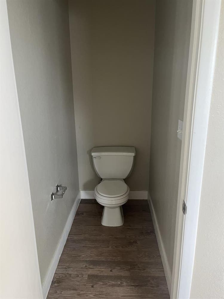 Private bed/private bath