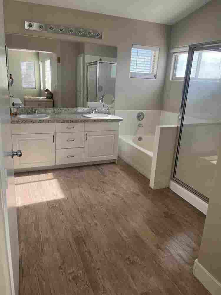Private bed/private bath
