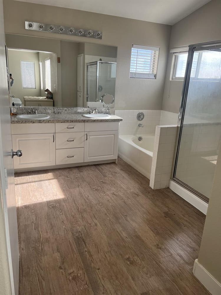 Private bed/private bath