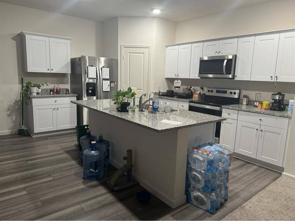 Seeking Respectful Housematees