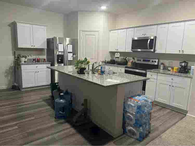 Seeking Respectful Housematees