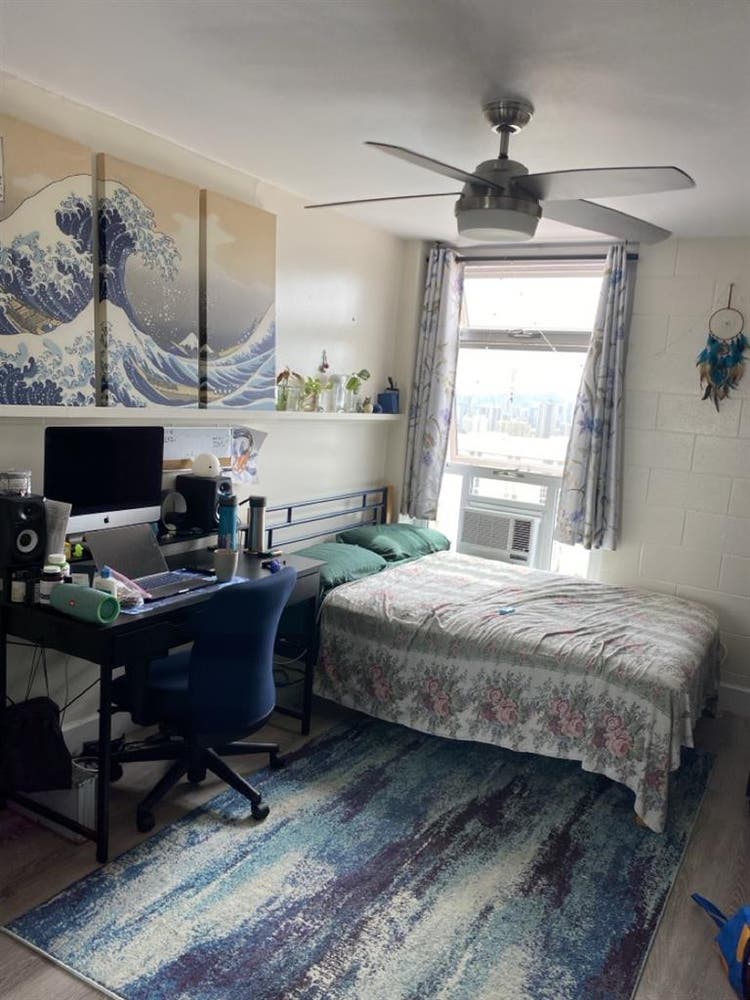 Room near UH  [ starting Nov 1]