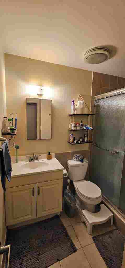 Shared Living Space in Linda Vista