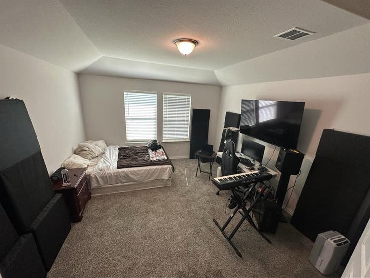 Master bedroom (available Nov 1)