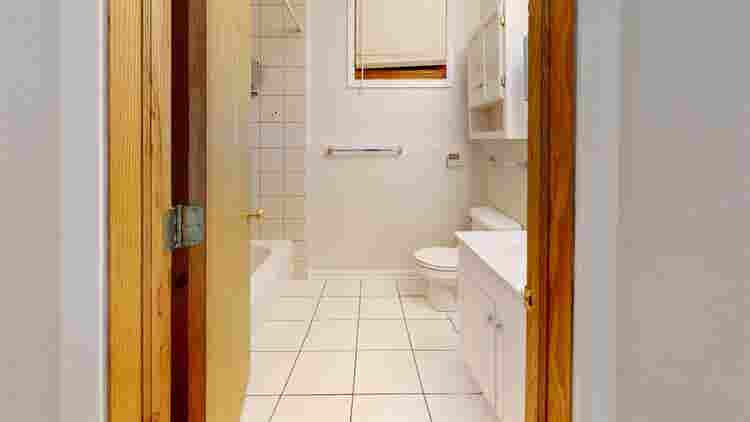 1 BR in Chicago