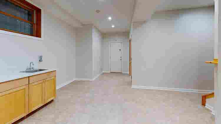 1 BR in Chicago