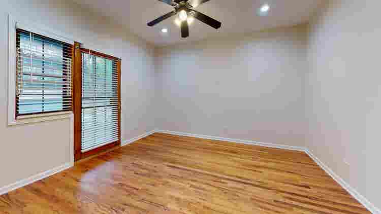 1 BR in Chicago