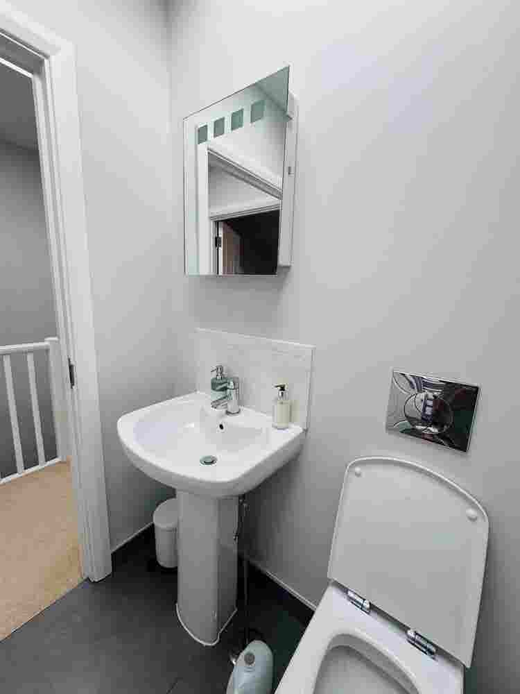 Room in Slough Hi Streett