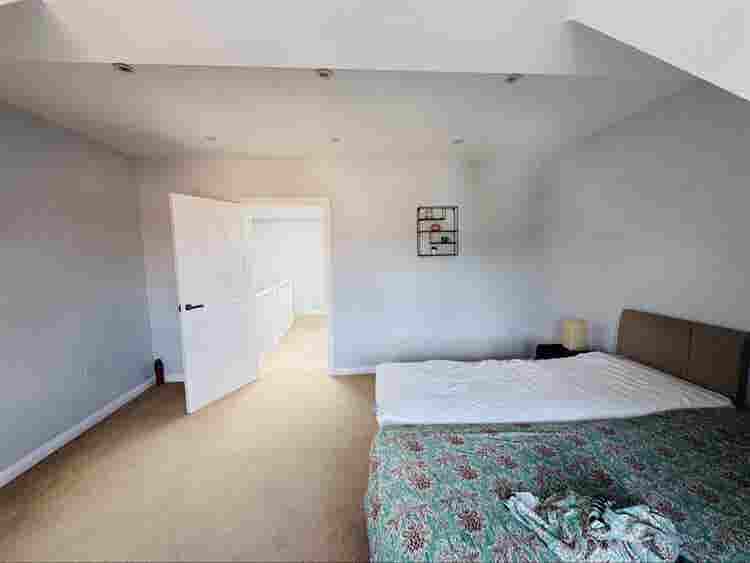 Room in Slough Hi Streett