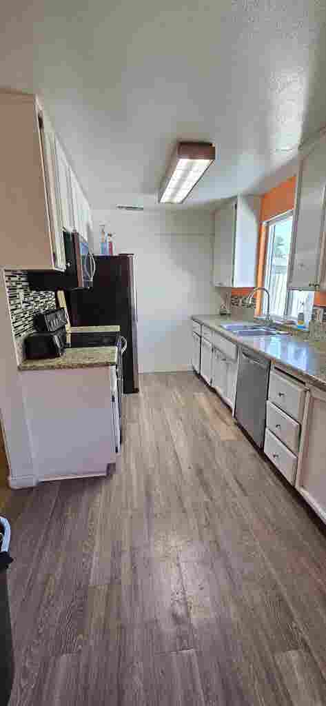 Single bedroom available,