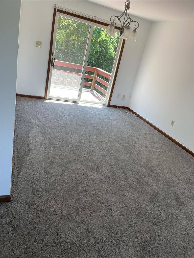 Spacious townhouse with garage