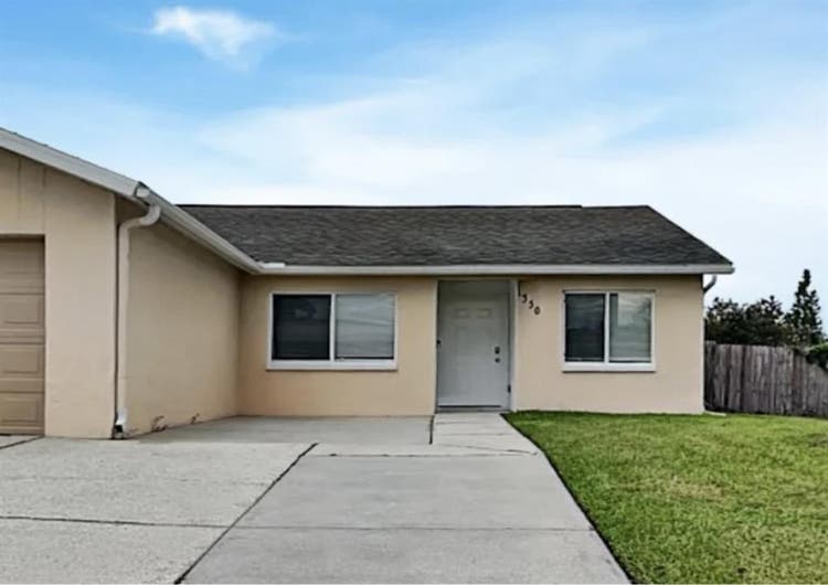Cozy three bedroom for rent-Brandon