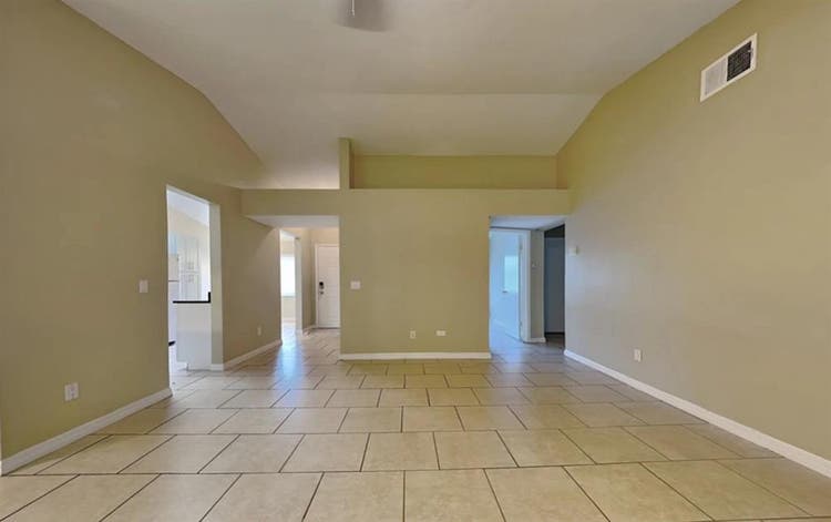 Cozy three bedroom for rent-Brandon