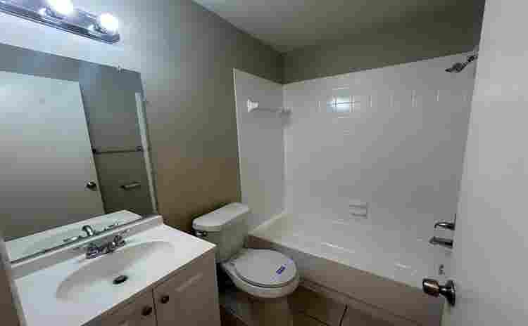 Cozy three bedroom for rent-Brandon