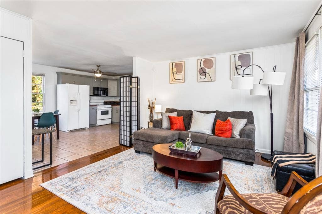 Full Home w/ Gas & Furniture!