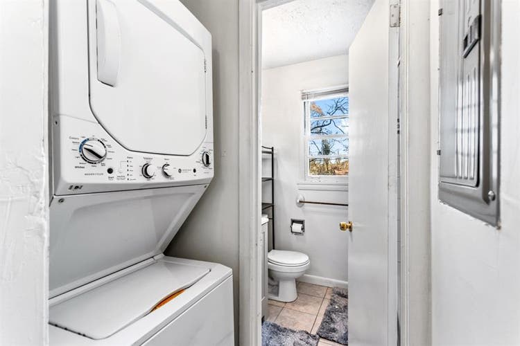 Full Home w/ Gas & Furniture!