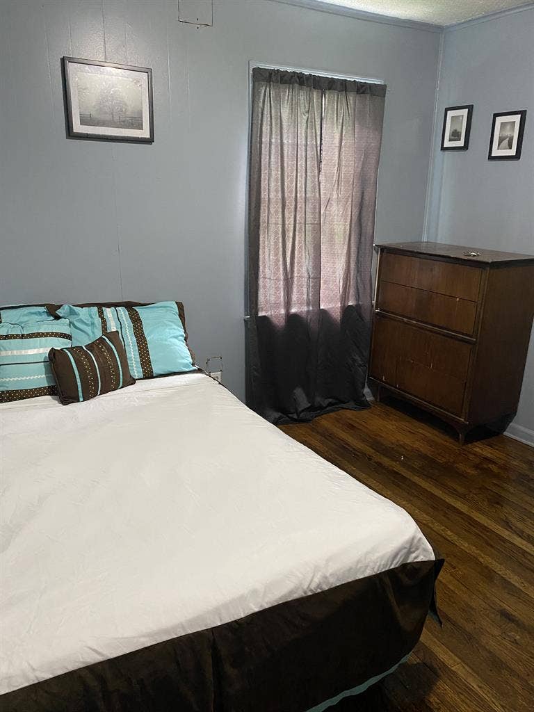 Rooms for rent $ weekly