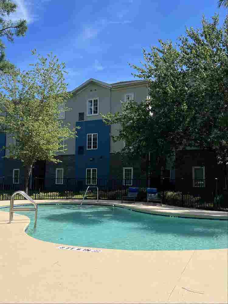 Student housing /  bath