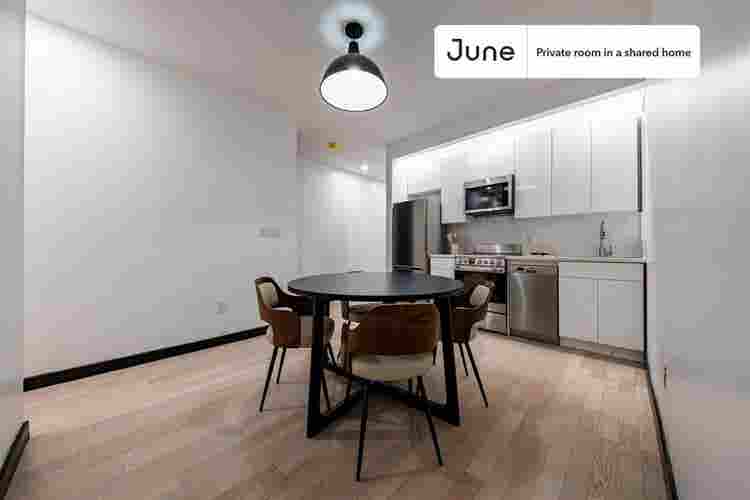4 BR in New York City