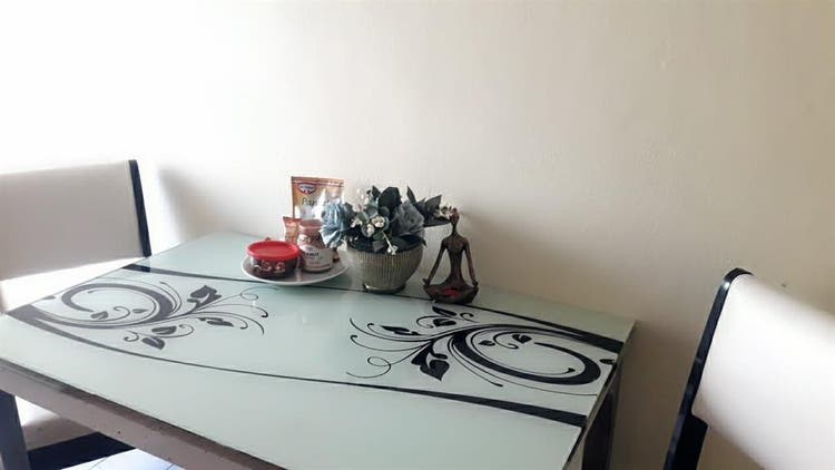 Muratpaşa'da kiralık eşyalı oda.