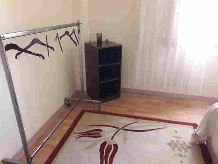 Muratpaşa'da kiralık eşyalı oda.