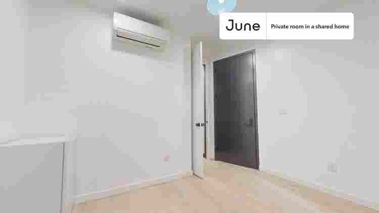 4 BR in New York City