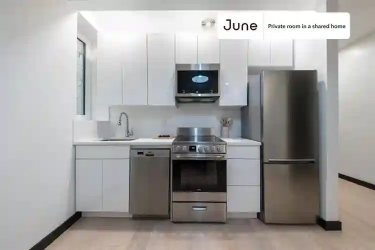 4 BR in New York City