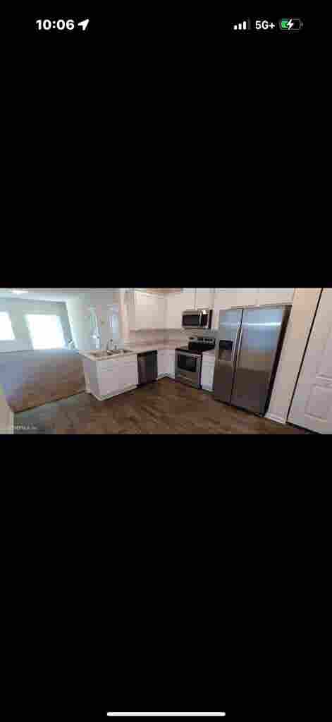 2 bedroom in  Baymeadows area