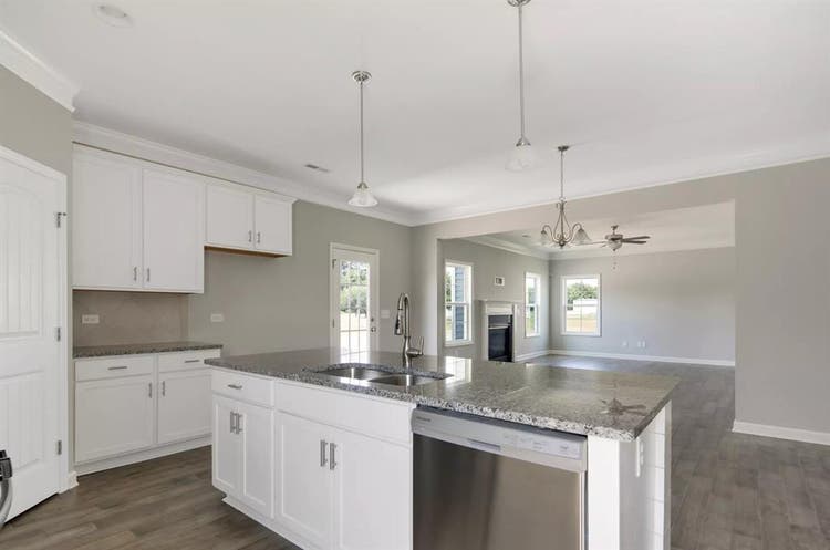 5 BR in Clayton